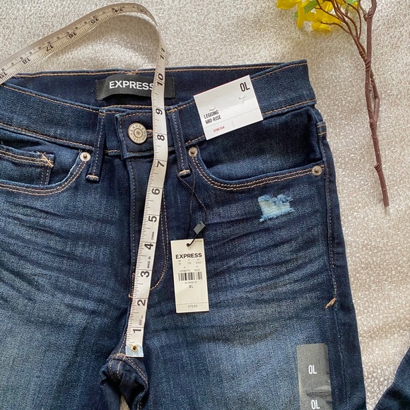 EXPRESS Mid Rise Ripped Jean Leggings - Picture 5 of 9